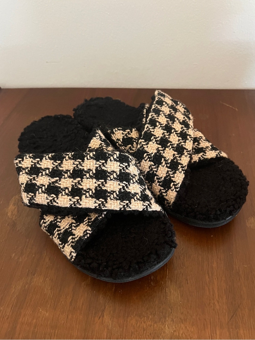 Vionic Relax II Slippers